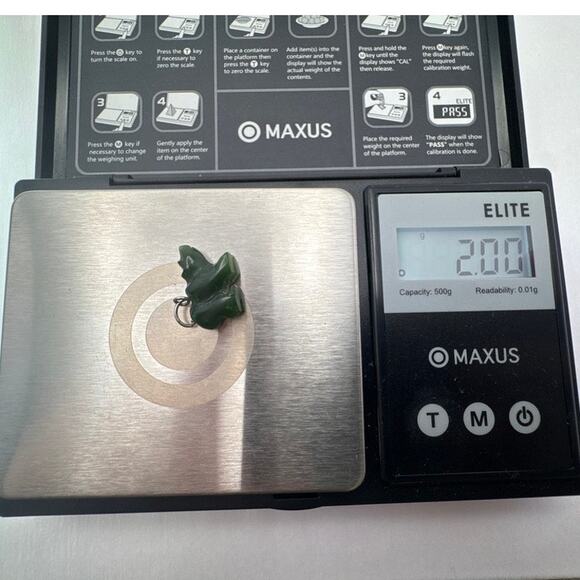 Vintage Carved Nephrite Jade Bear Charm Pendant - Picture 5 of 6